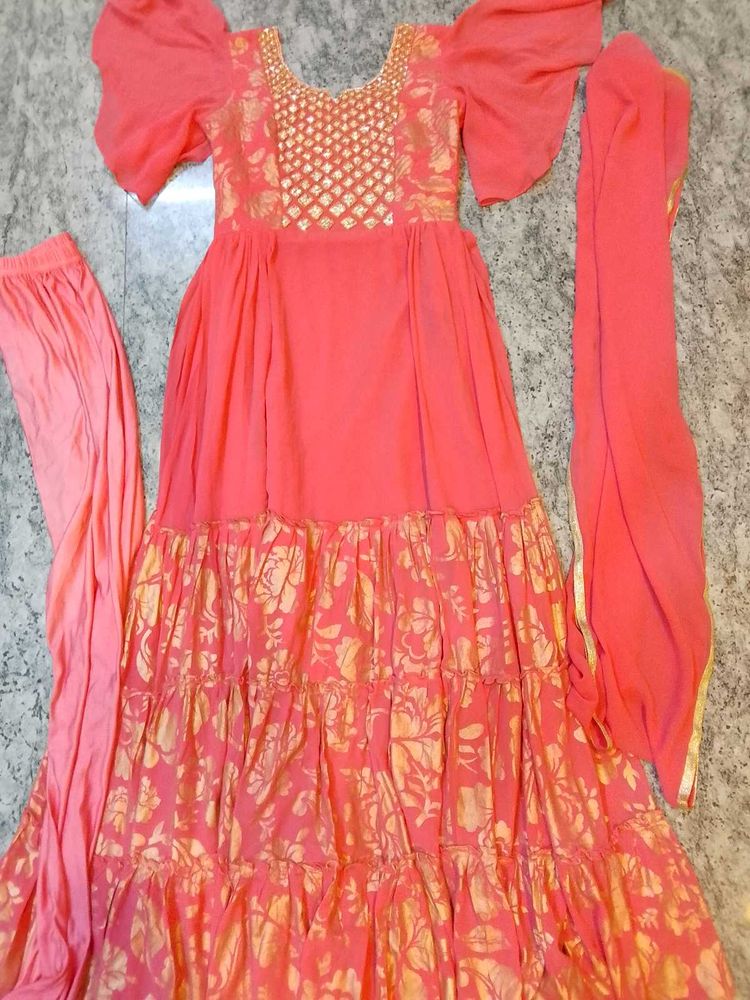Elegant Pink Embroidered Kurta Set