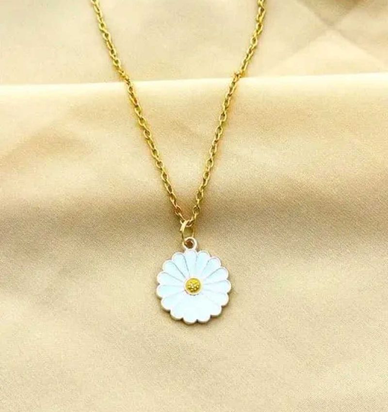 Aesthetic Sunflower Necklace