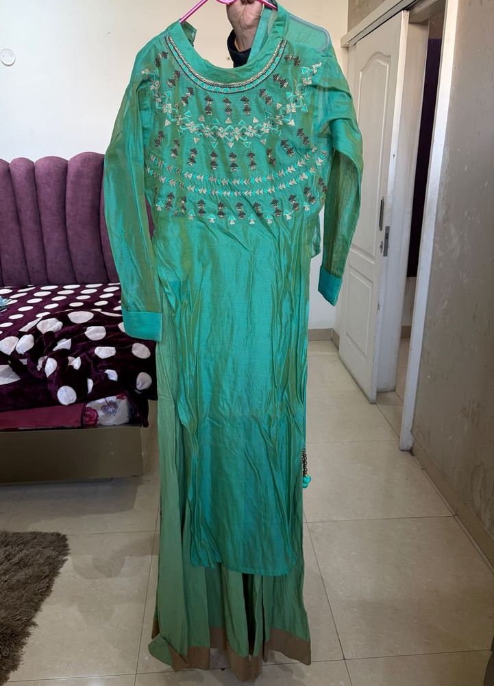 Elegant Green Embroidered Kurta Set