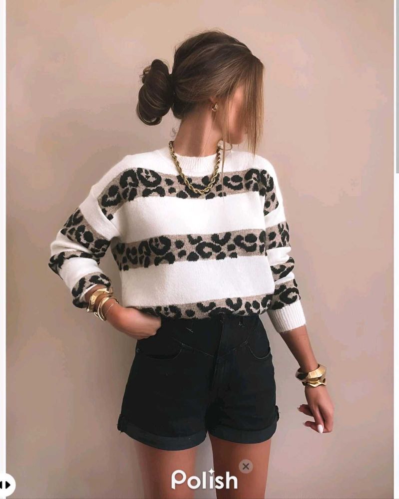 New with tag Pinterest Stylish Animal Print Sweate