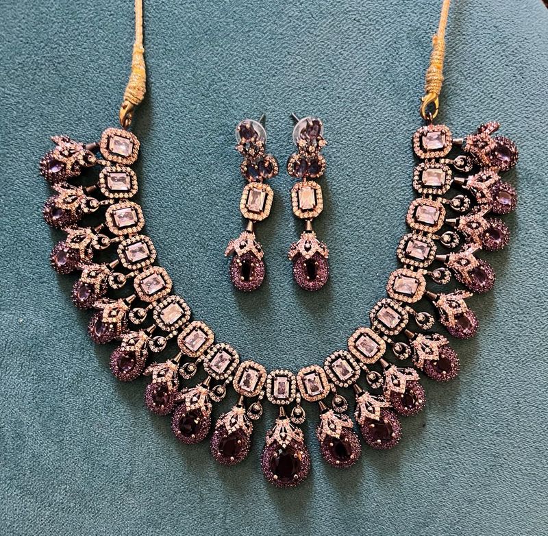AD STONE NECKLACE SET