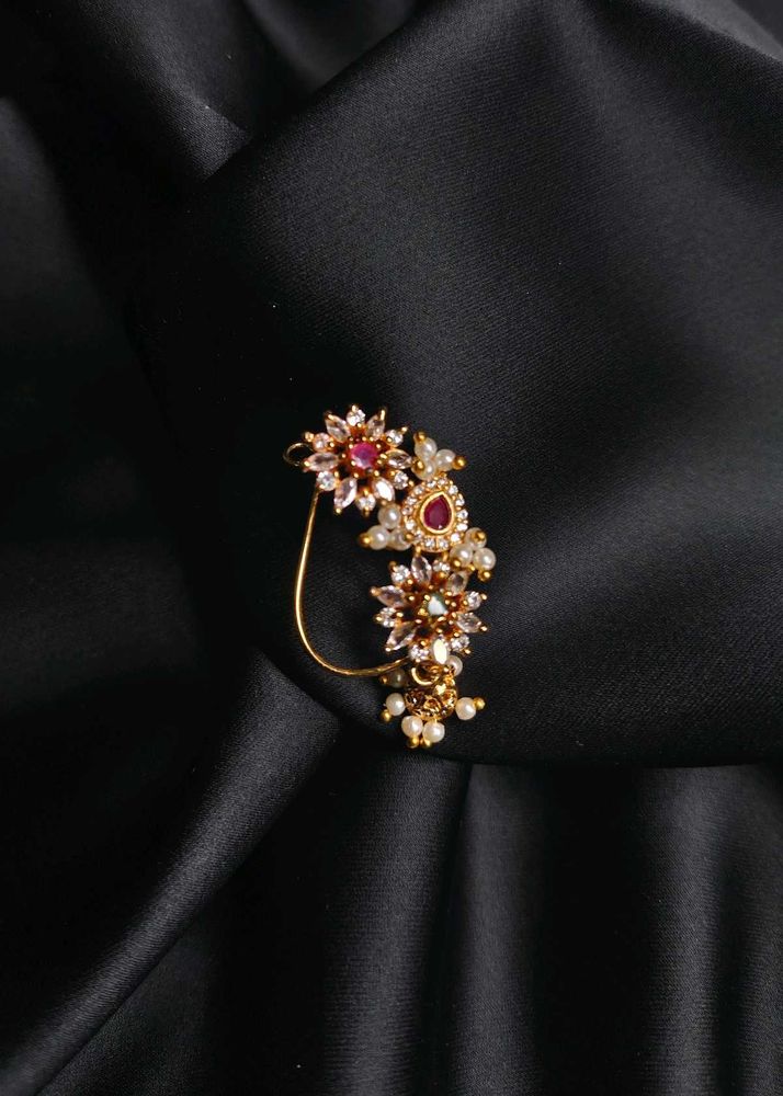 Elegant Floral  Amarican Daimond Nose Nath