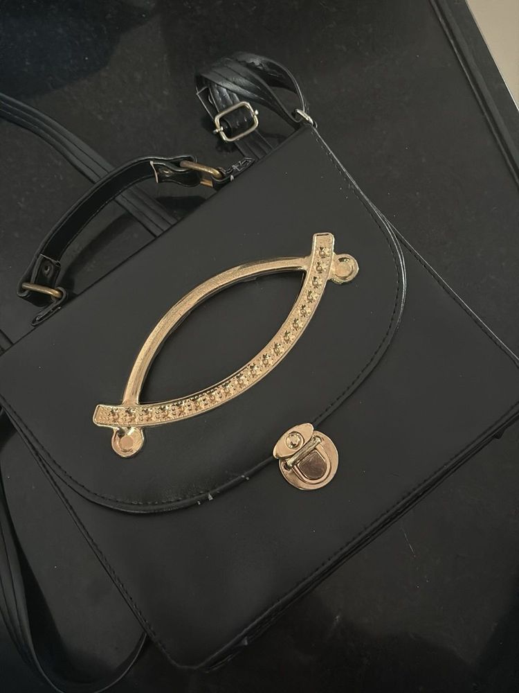 Black &amp; Gold Accent Bag