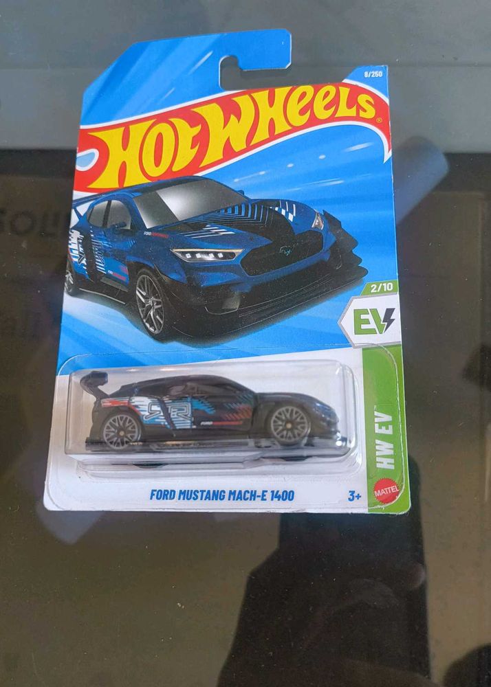 Hot Wheels Ford Mustang Mach-E 1400