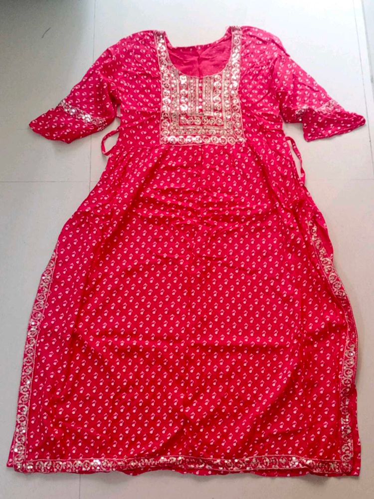 Elegant Red Embroidered Kurta