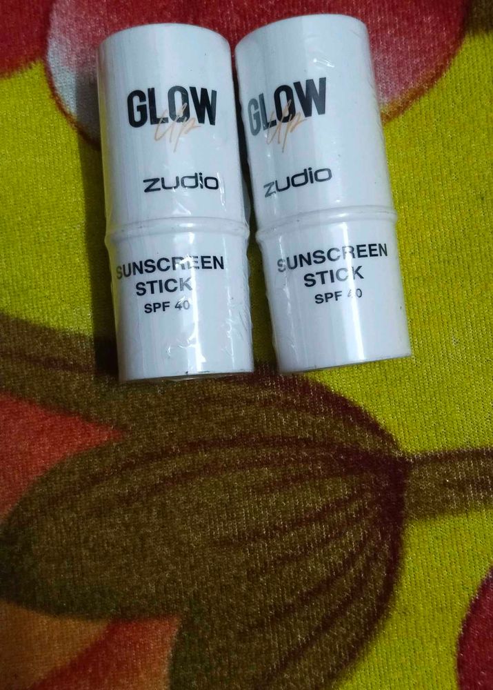 Zudio Glow Up Sunscreen Stick SPF 40