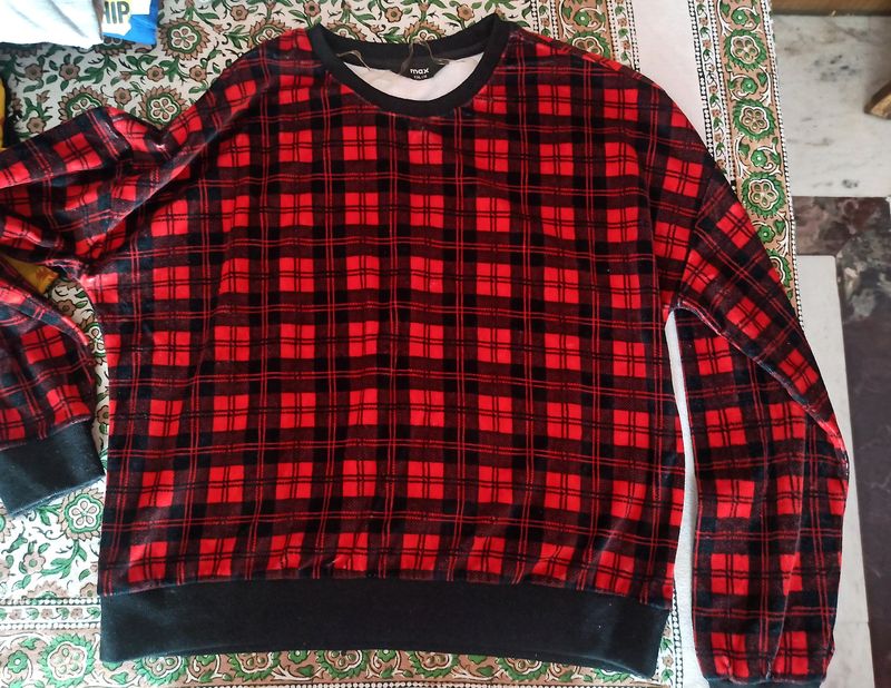 Max Sweater