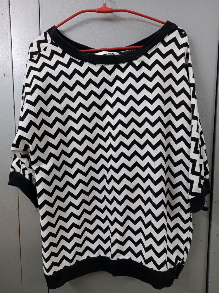 H&amp;M Black And White Top