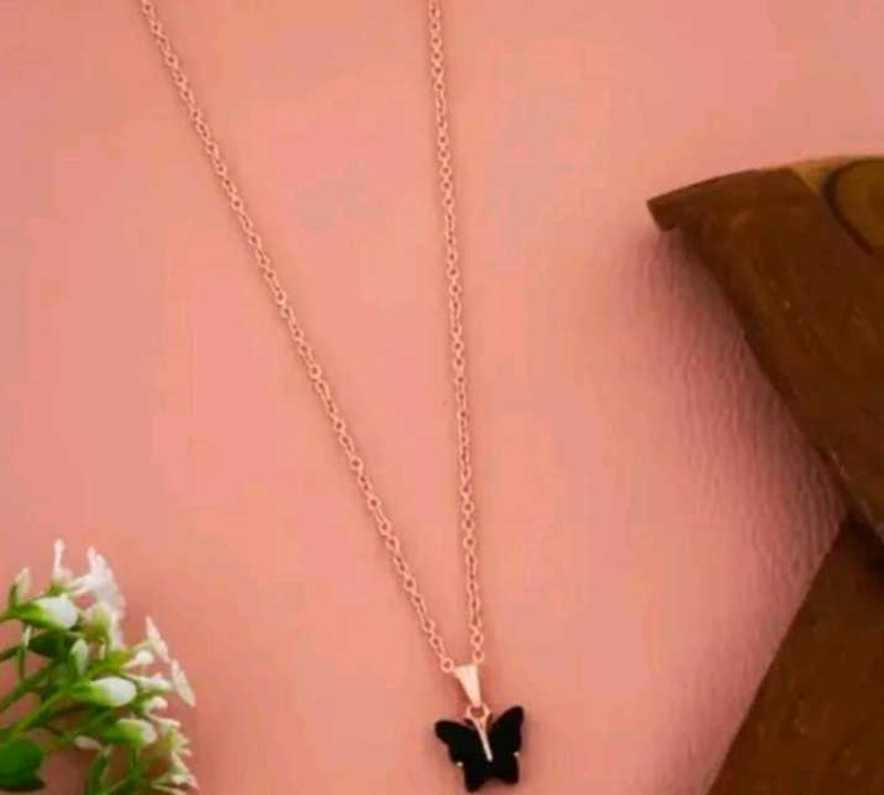 Chic Butterfly Pendant Necklace