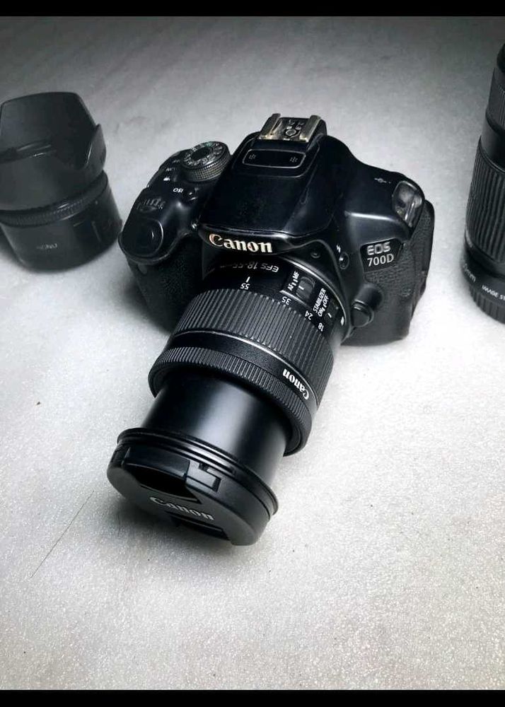 Canon 700D in Mint condition with new 18-55 STM M2