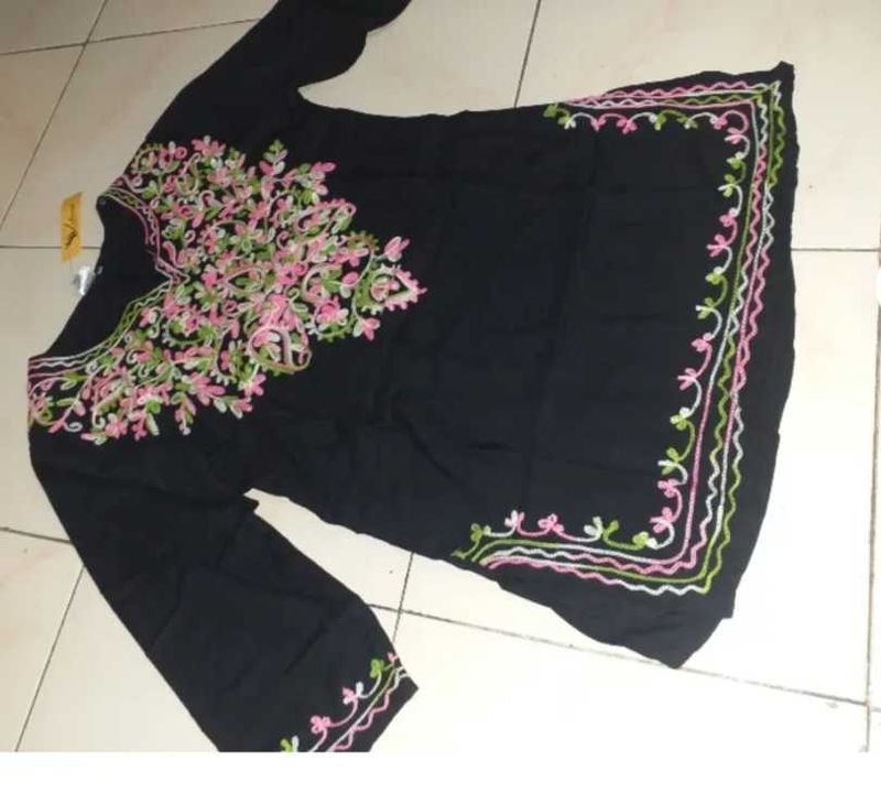 Chikankari Short Kurti