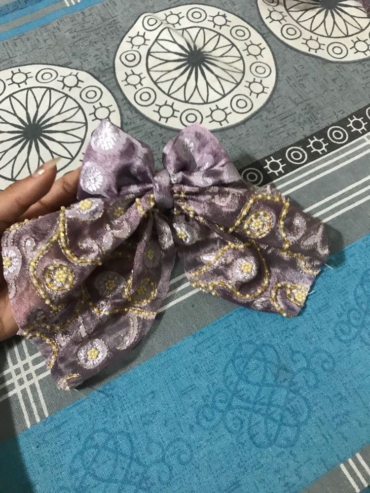 Elegant Hair Bow
