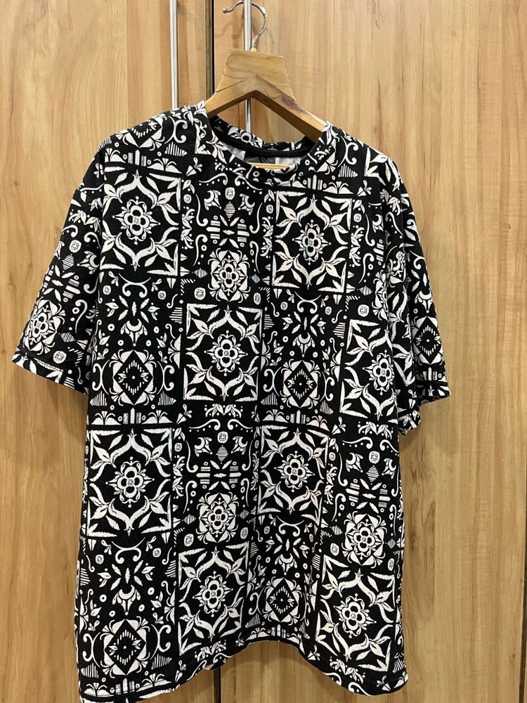 Black and White Printed T-Shirt