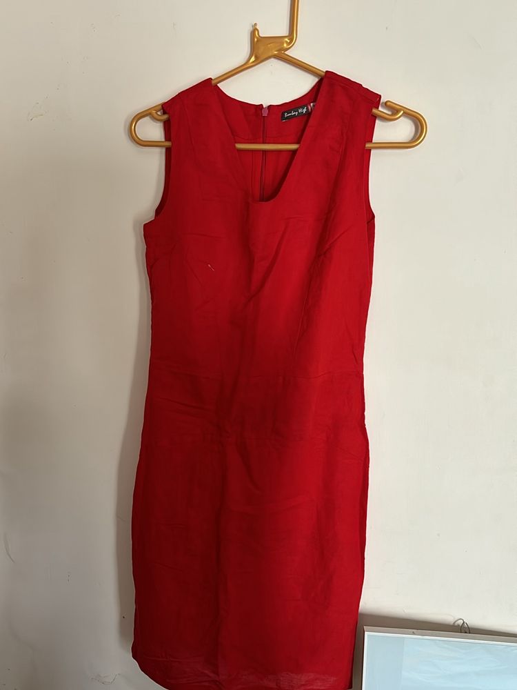 Classy Red Date Night Dress