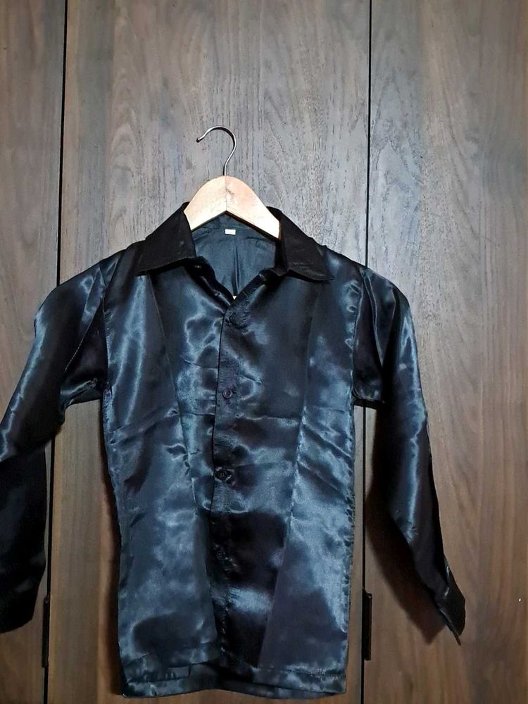 Boy&#39;s Black Shiny Shirt