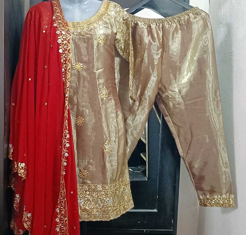 Women Golden Shine Kurta Sets