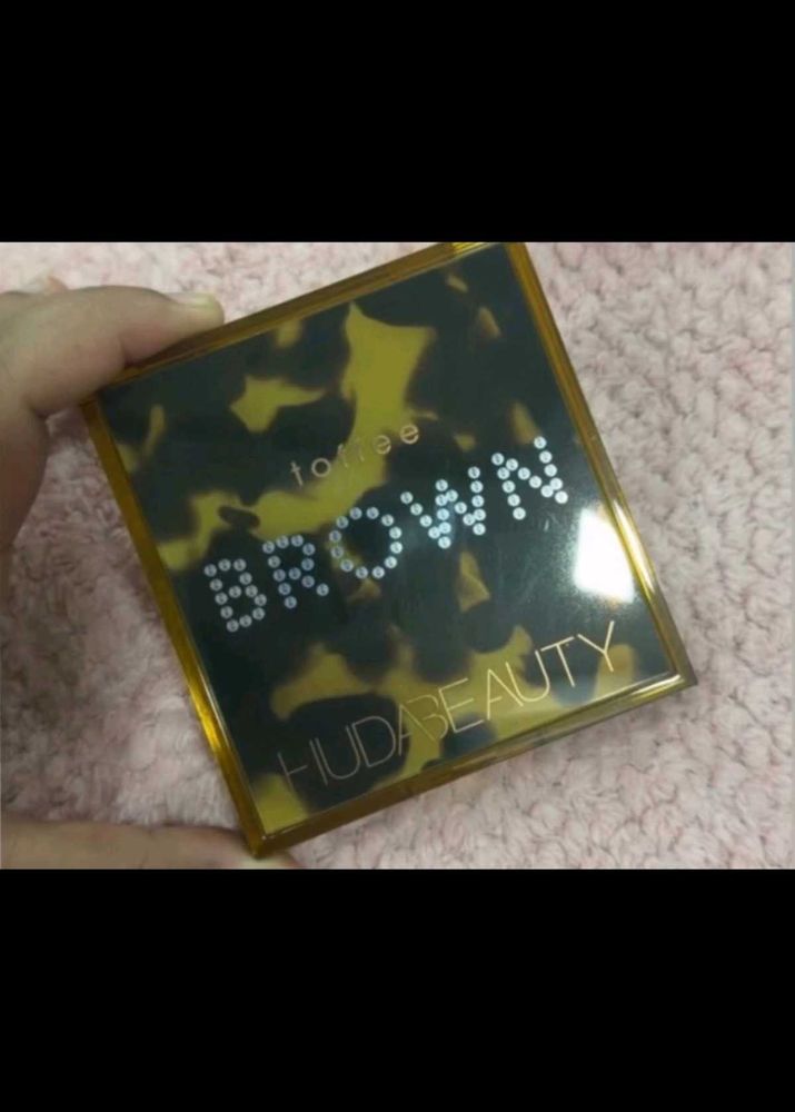 Huda Toffe Brown Eye Shadow Original