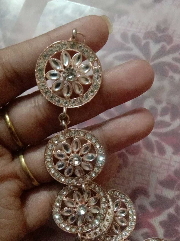 Rhinestone Flower mathapattimi