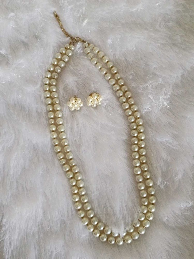 Pearl Necklace set with earrings