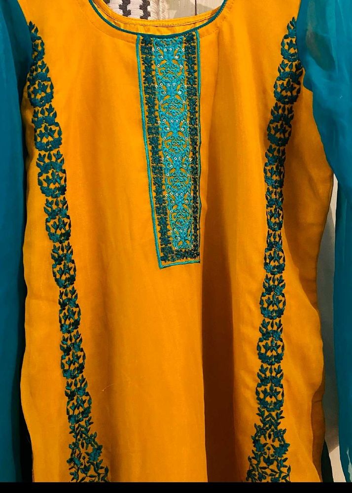 Embroidered Kurti Tunic
