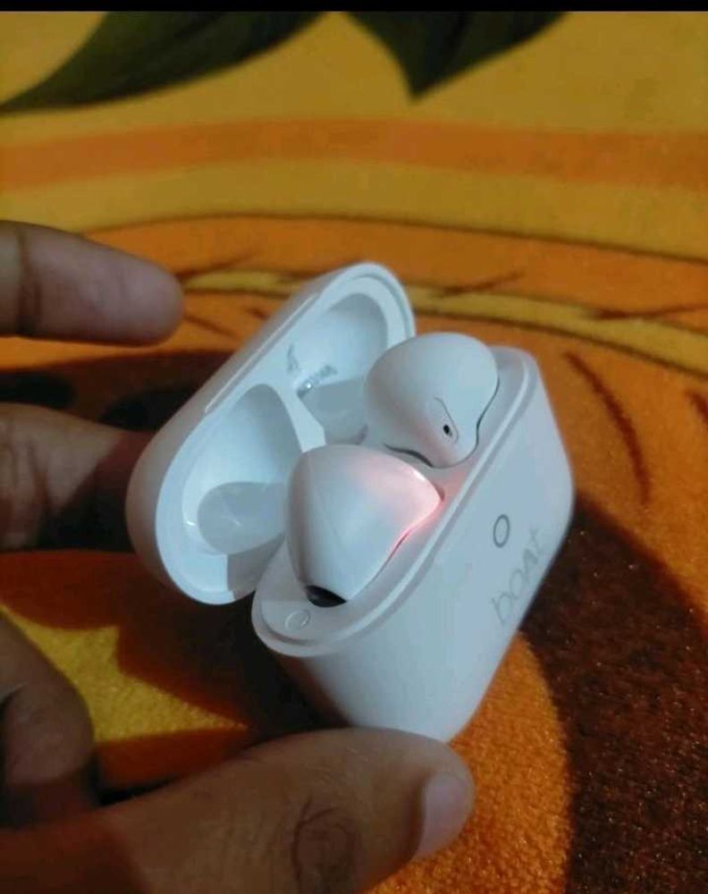 Boat Airdopes Wireless Earbuds