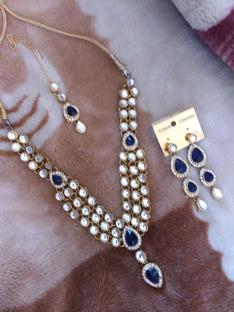 Elegant Necklace Set