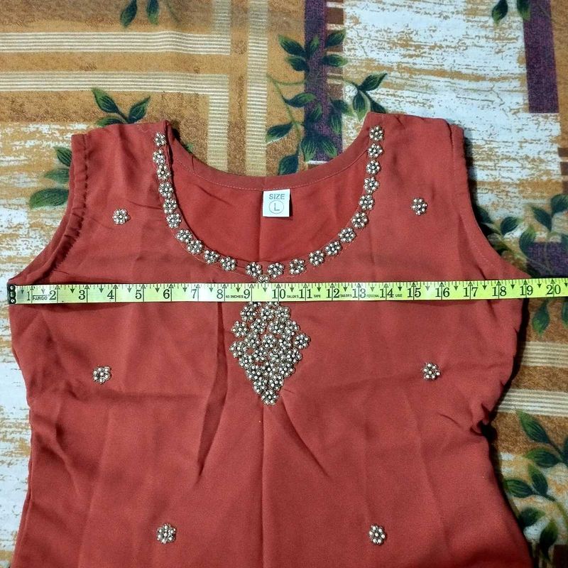 women shrug with inside kurti and trouser set