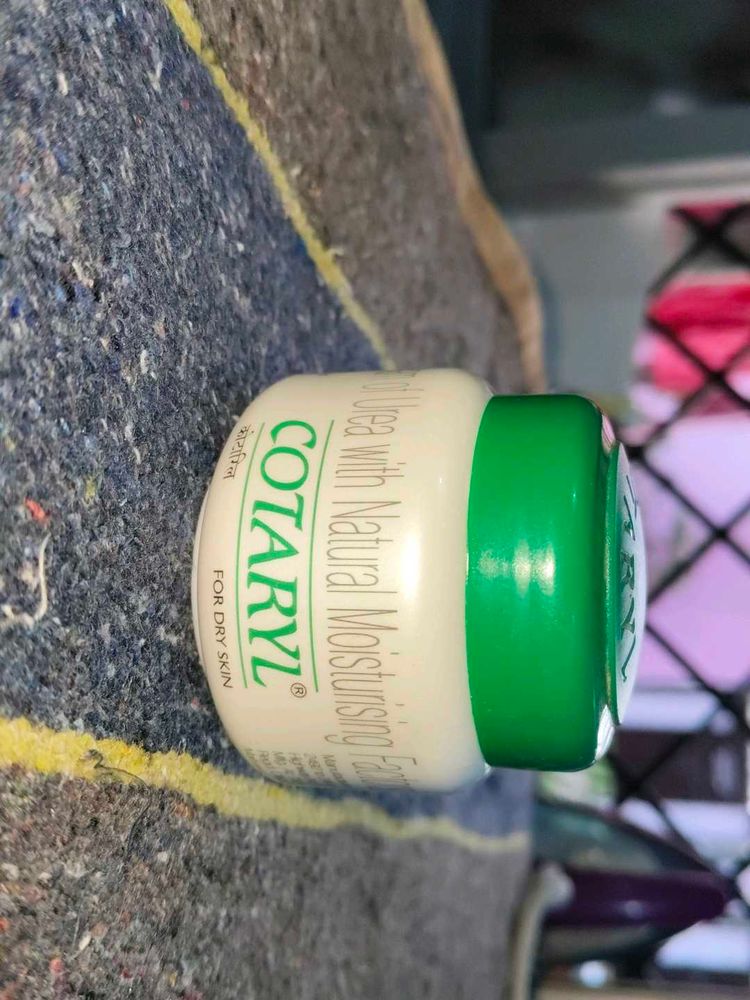 Cotaryl is a moisturizing cream.