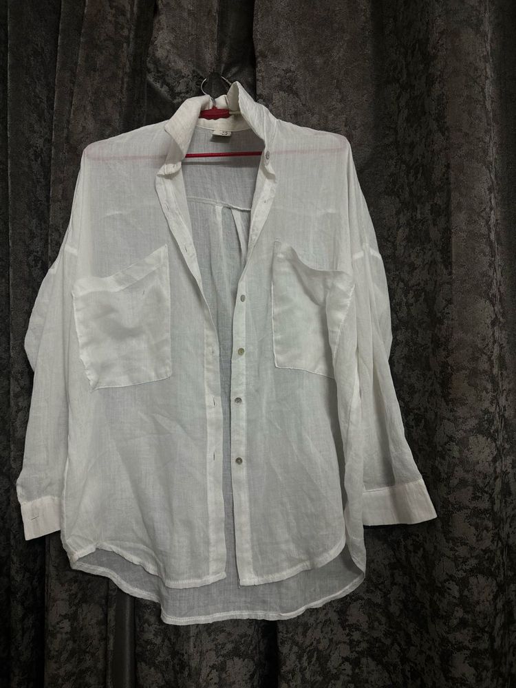 The White Baggy Shirt
