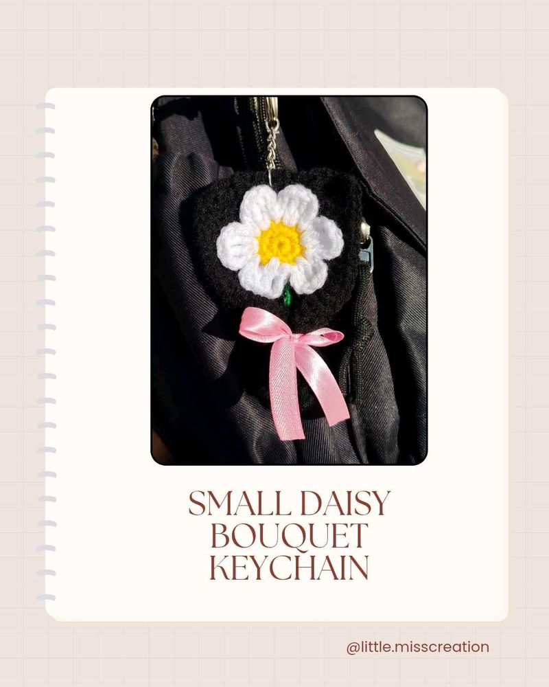 Daisy Bouquet Keychain