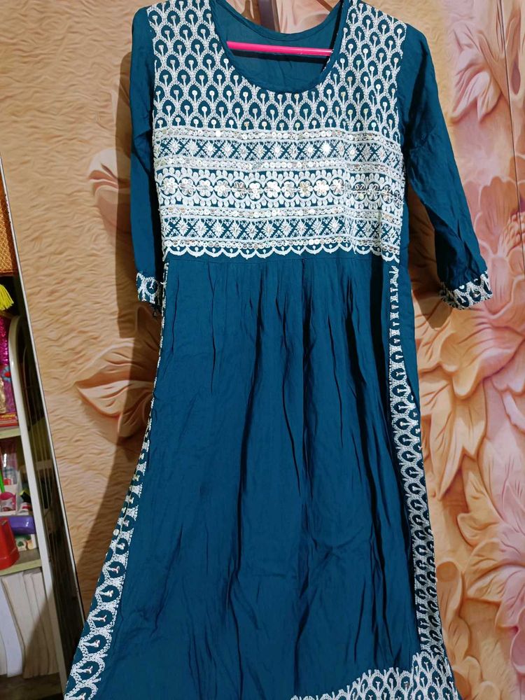 Elegant Teal Embroidered Kurta