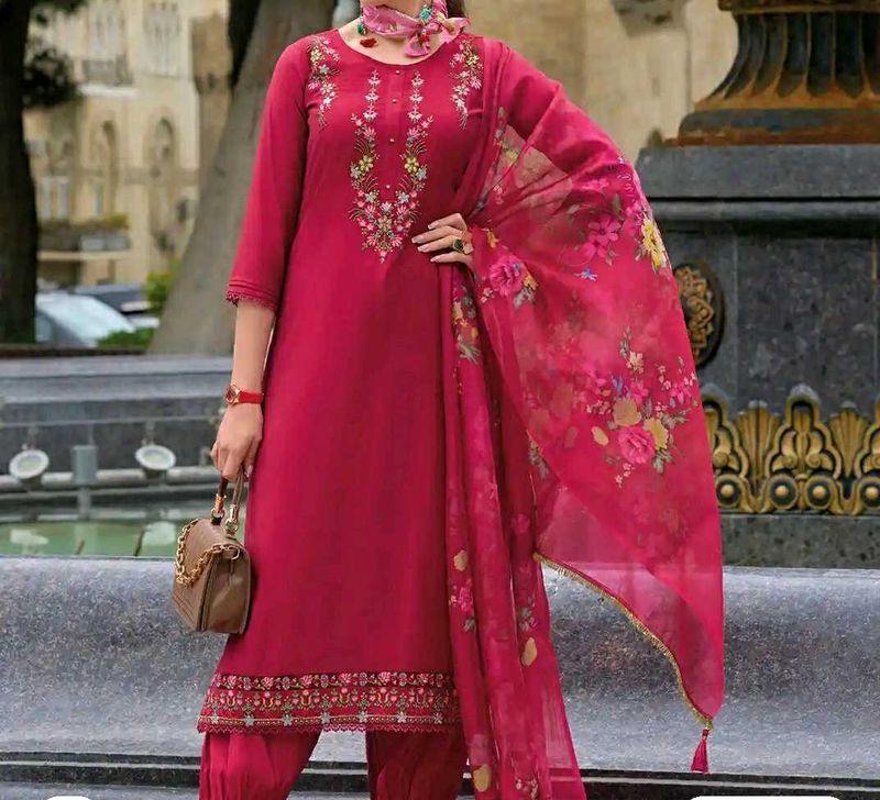 Elegant Pink Kurta Set