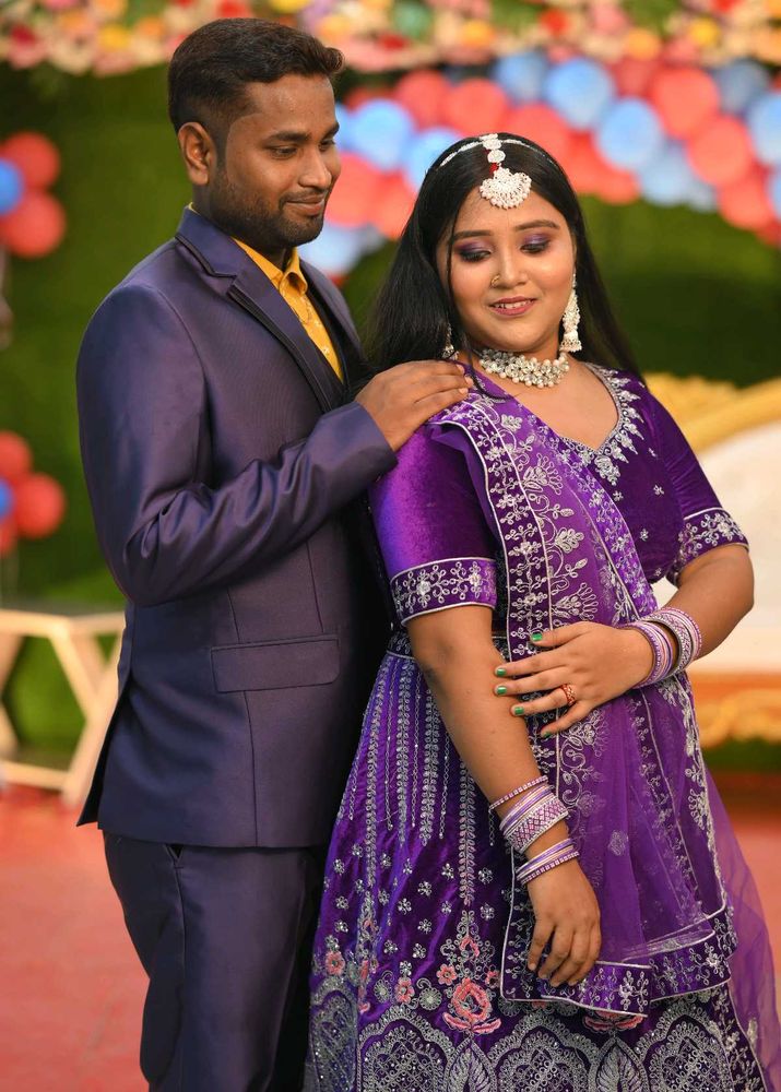 (Couple Set)Bridal Velvet Lehenga &amp; 3 Suit Se