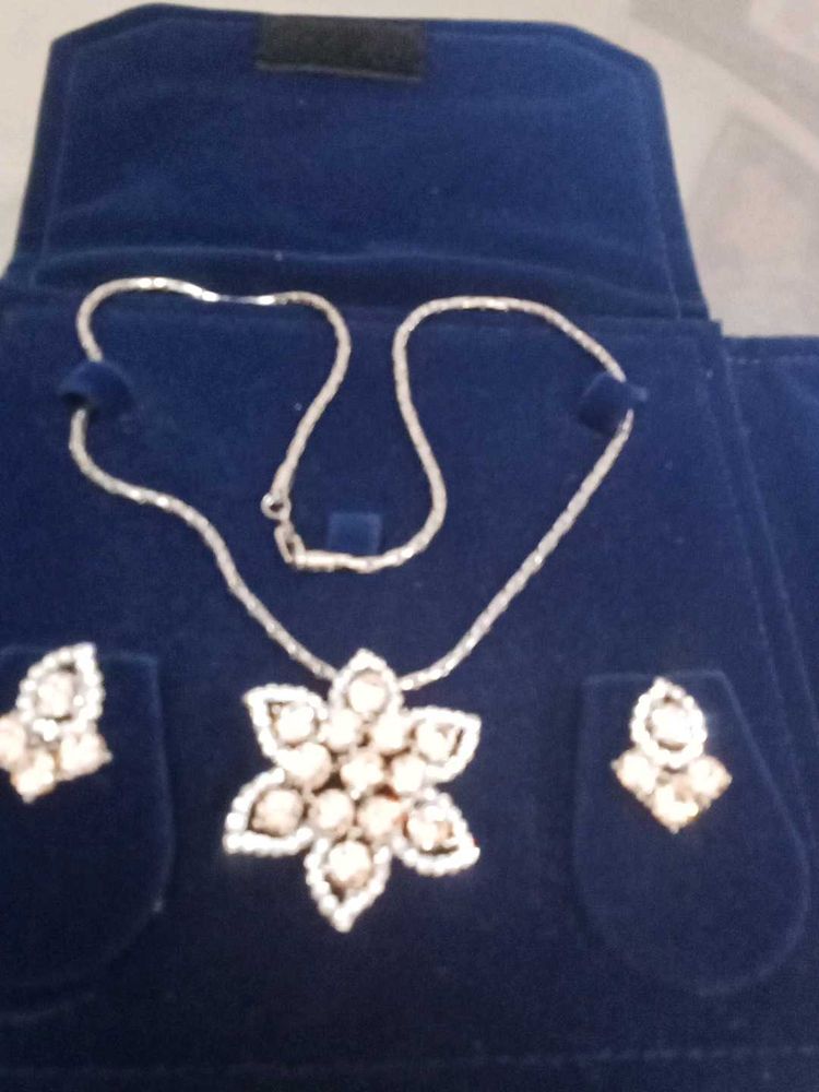 Floral Jewelry Set
