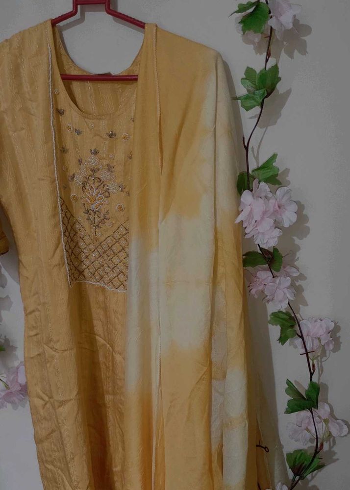 Yellow Kurta set Yok part embroidery