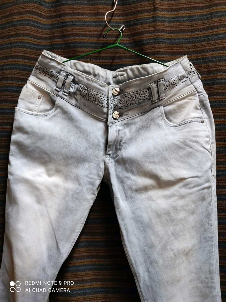 Gray Wash Jeans with Lace Detail , It Stretchable