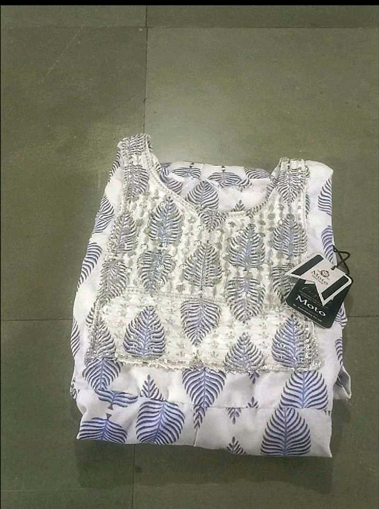 Elegant Leaf Print Gown
