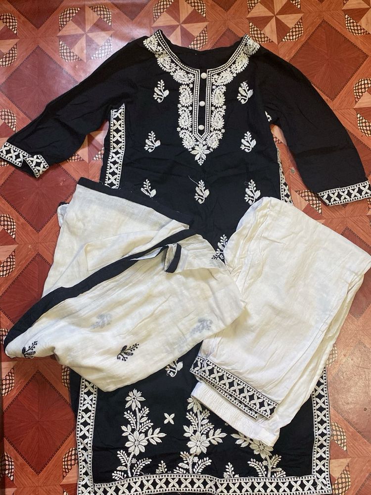 Elegant Embroidered Kurta Set