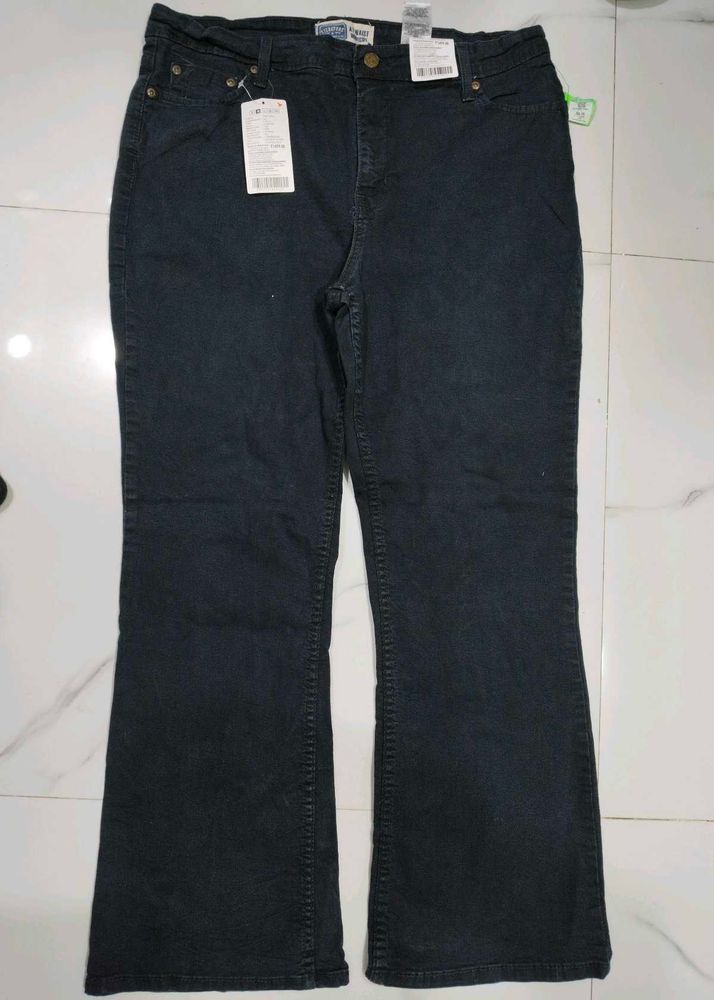 Levi&#39;s Signature Bootcut Jeans