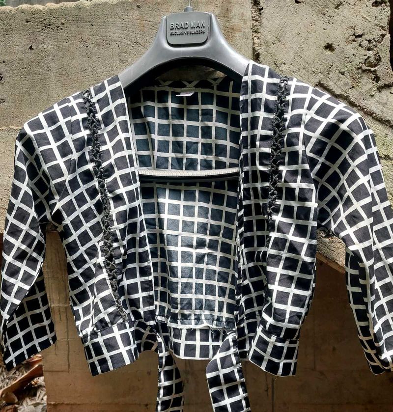 Brad Man Black &amp; White Grid Crop Top