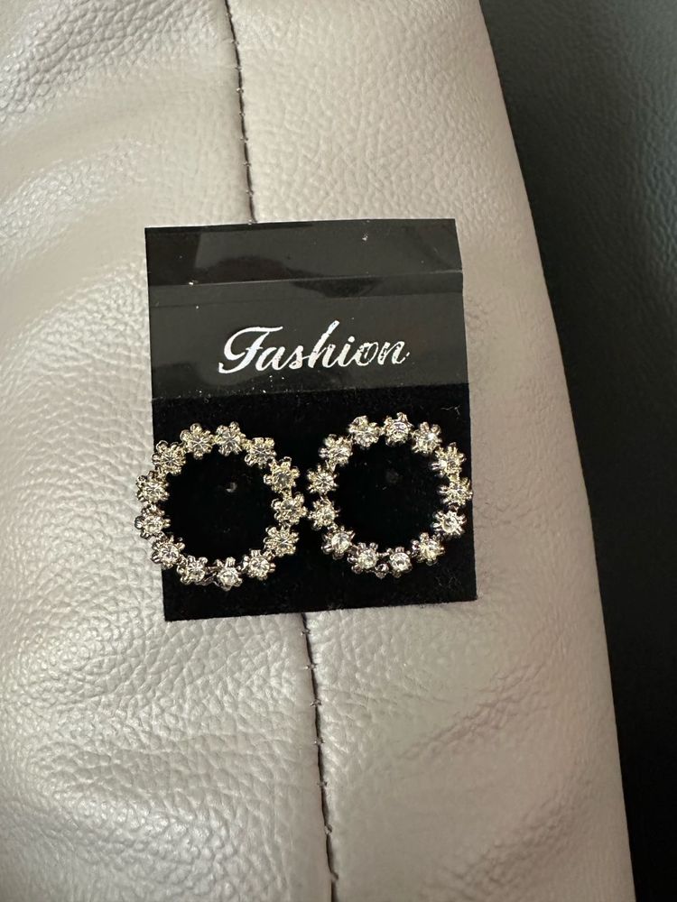 Sparkling Circle Earrings