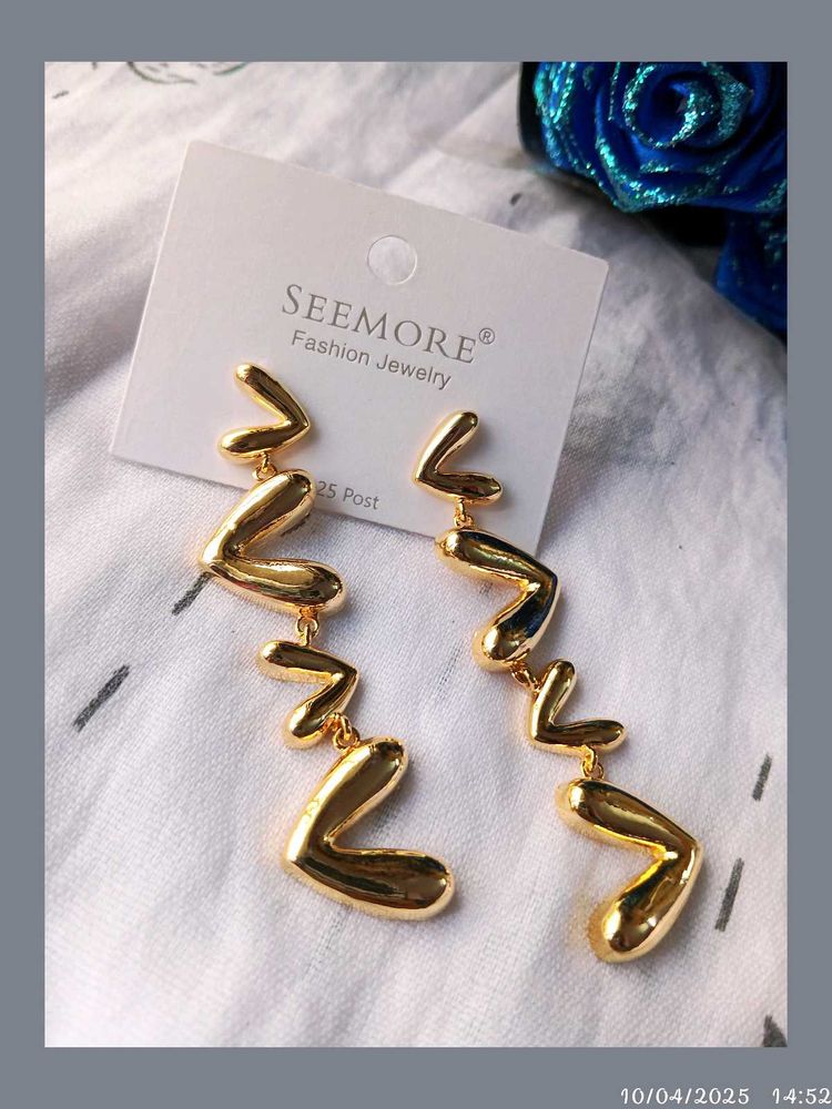 Seemore Gold Tone Dangle Earrings