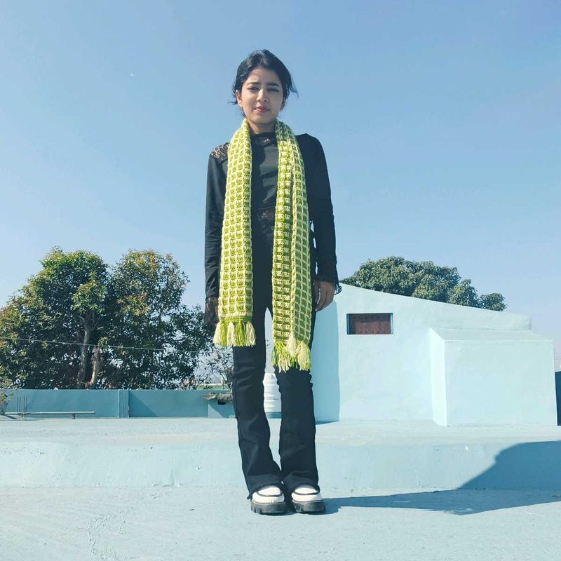 Green Woven Muffler with Fringe ✨