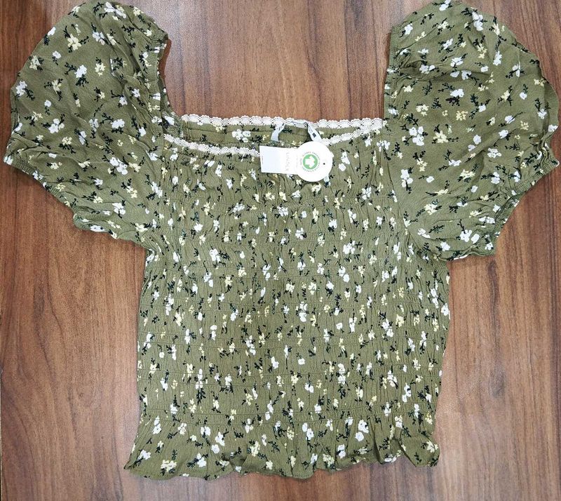 Floral Smocked Crop Top Z2