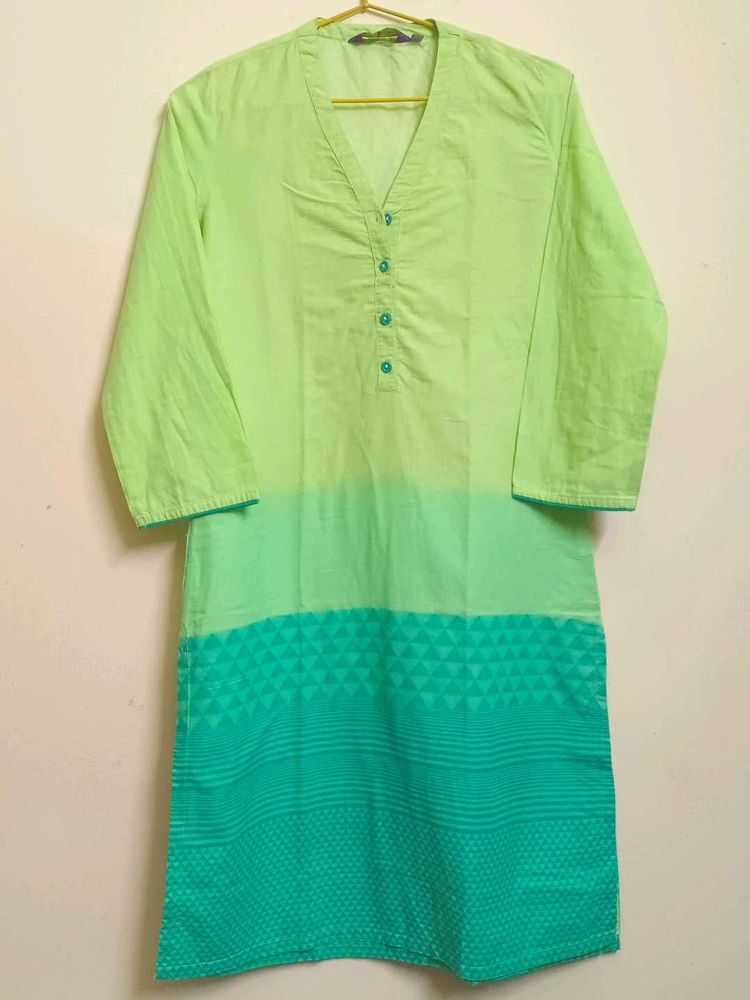 SALE - Rangriti Colourblock V-Neck Green Kurta