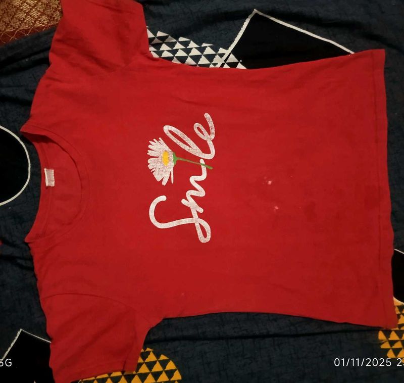 red tshirt for women