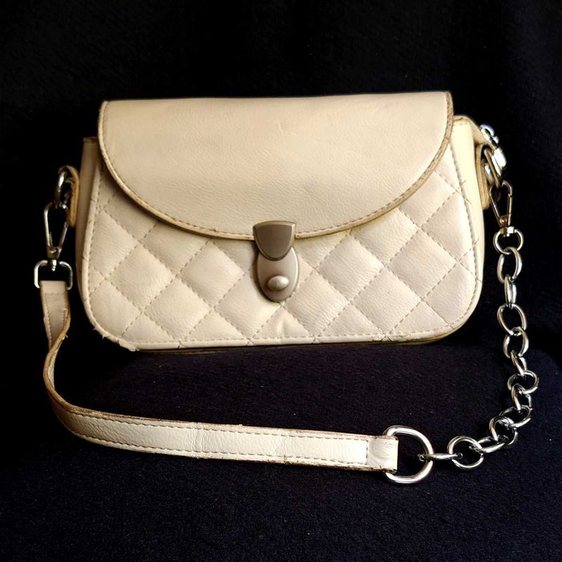 👜 Quilted Shoulder Bag Cream White