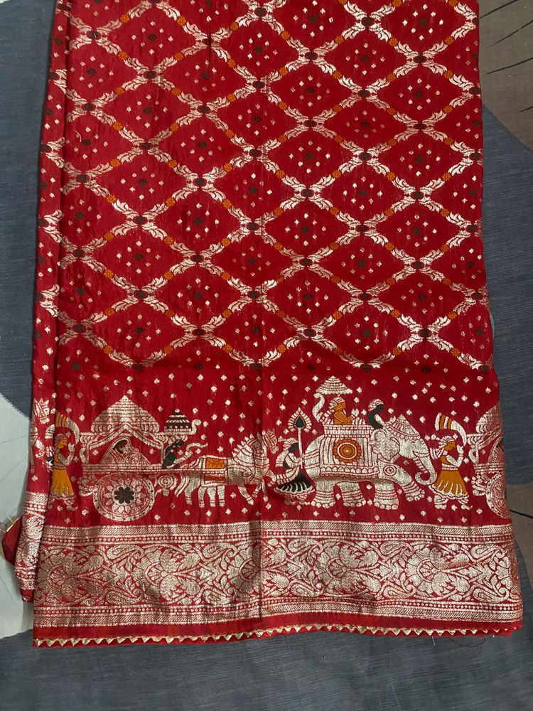 Banarasi Saree With Two Blouse Pieces
