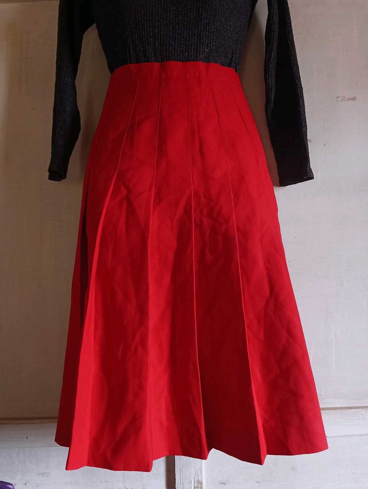 Ladies Trending Skirt..