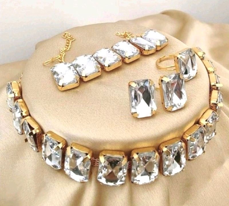 White Gold Plated Jewellery Set